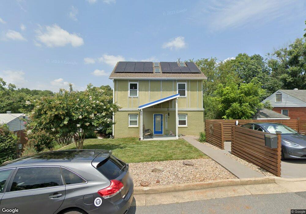 1011 St Charles Ave, Charlottesville, VA 22901 - photo 1