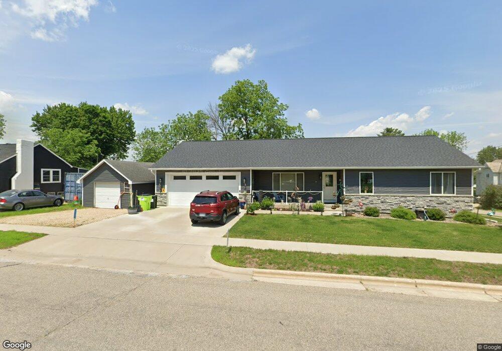 610 W 5th St, Zumbrota, MN 55992 - photo 1