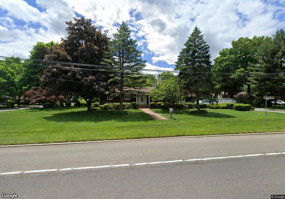 324 Vets Hwy, ComMacK, NY 11725 - photo 1