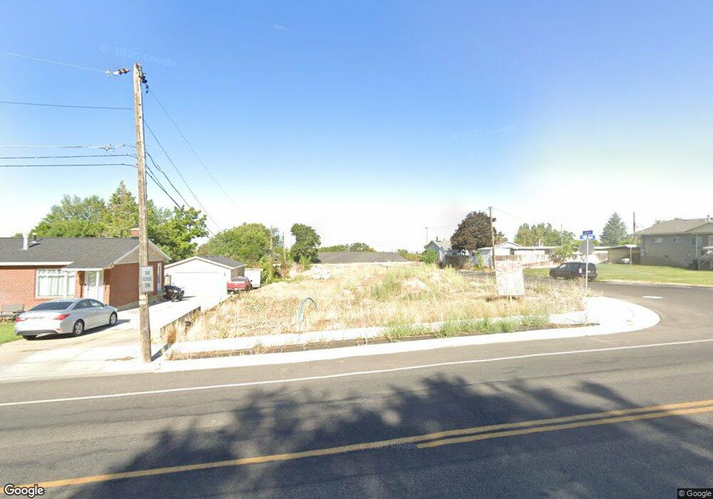 347 N 400 E unit 2, Centerville, UT 84014 - photo 1