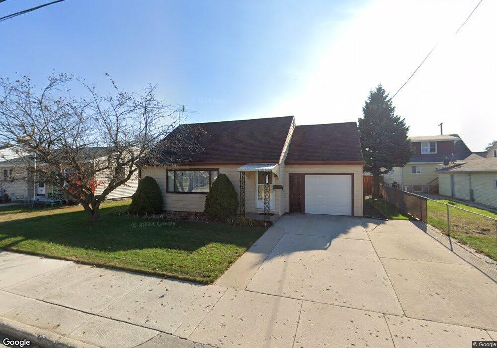 2007 30th St, Two Rivers, WI 54241 - photo 1