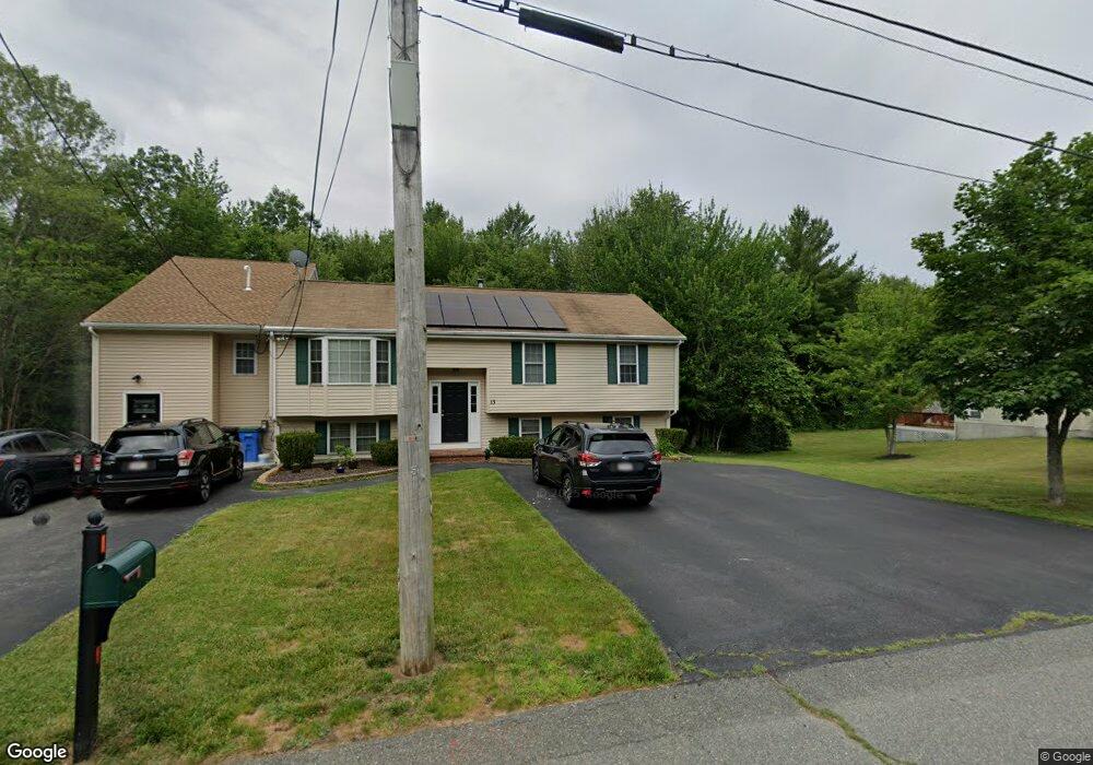 13 Robin Rd, Whitman, MA 02382 - photo 1