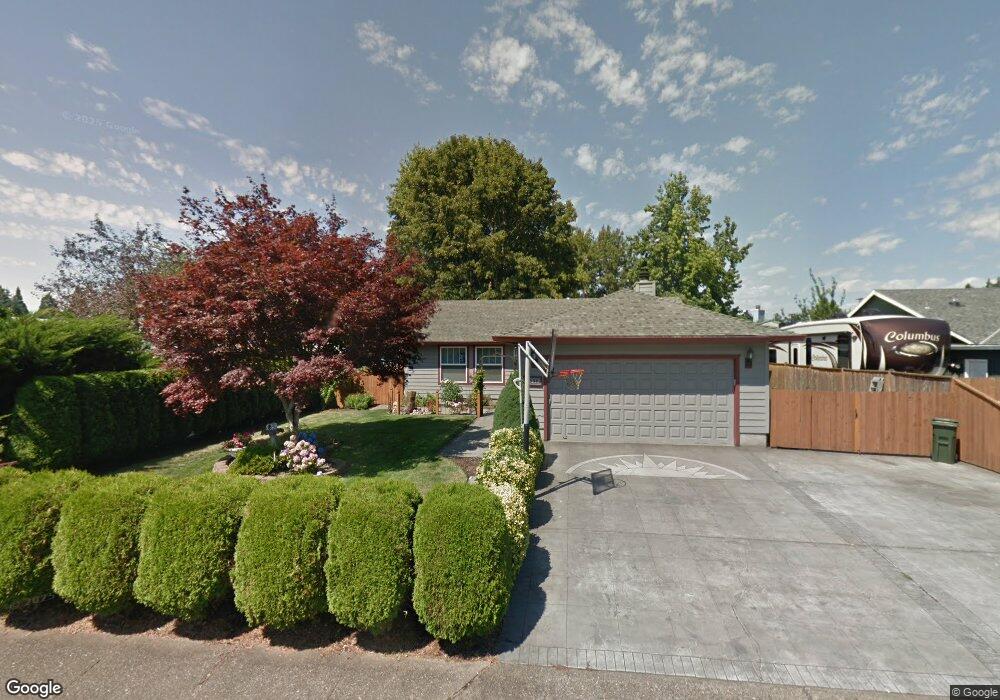 1055 S Fir Ct, Canby, OR 97013 - photo 1