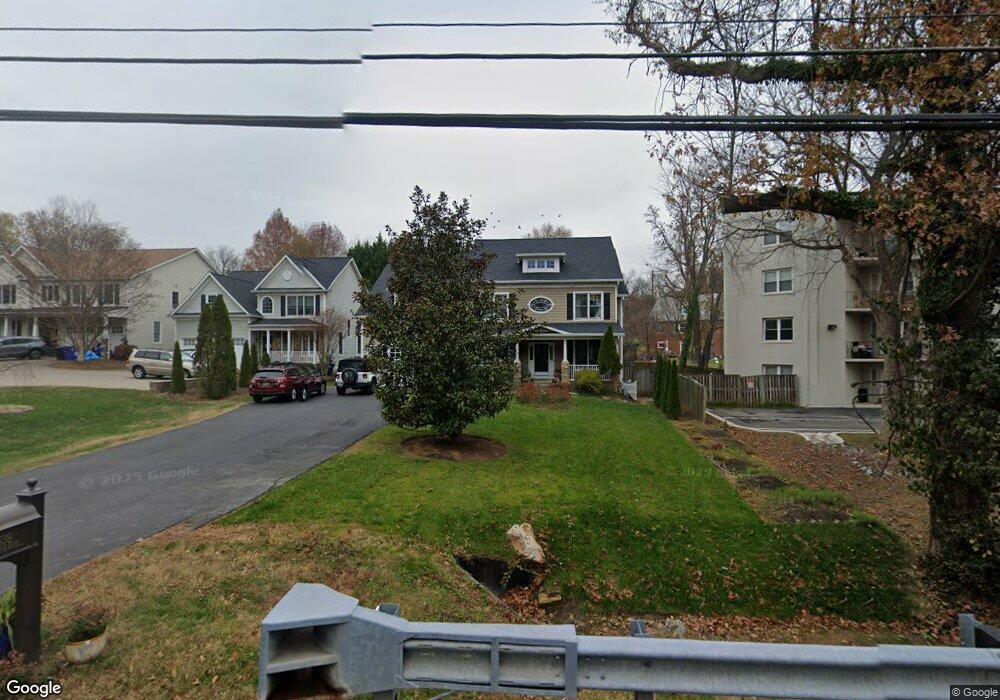 7639 Macarthur Blvd, Cabin John, MD 20818 - photo 1