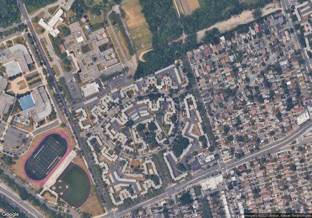 247-26 76 Ave unit D-2, Bellerose, NY 11426 - photo 1