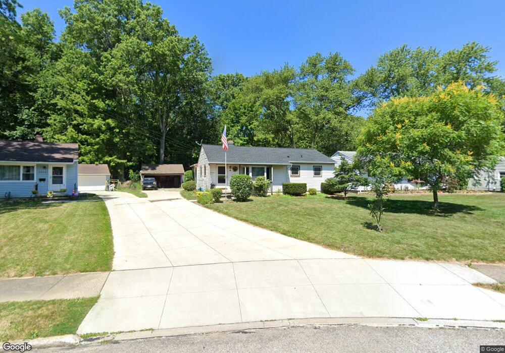 7622 Inland Dr, Olmsted Falls, OH 44138 - photo 1