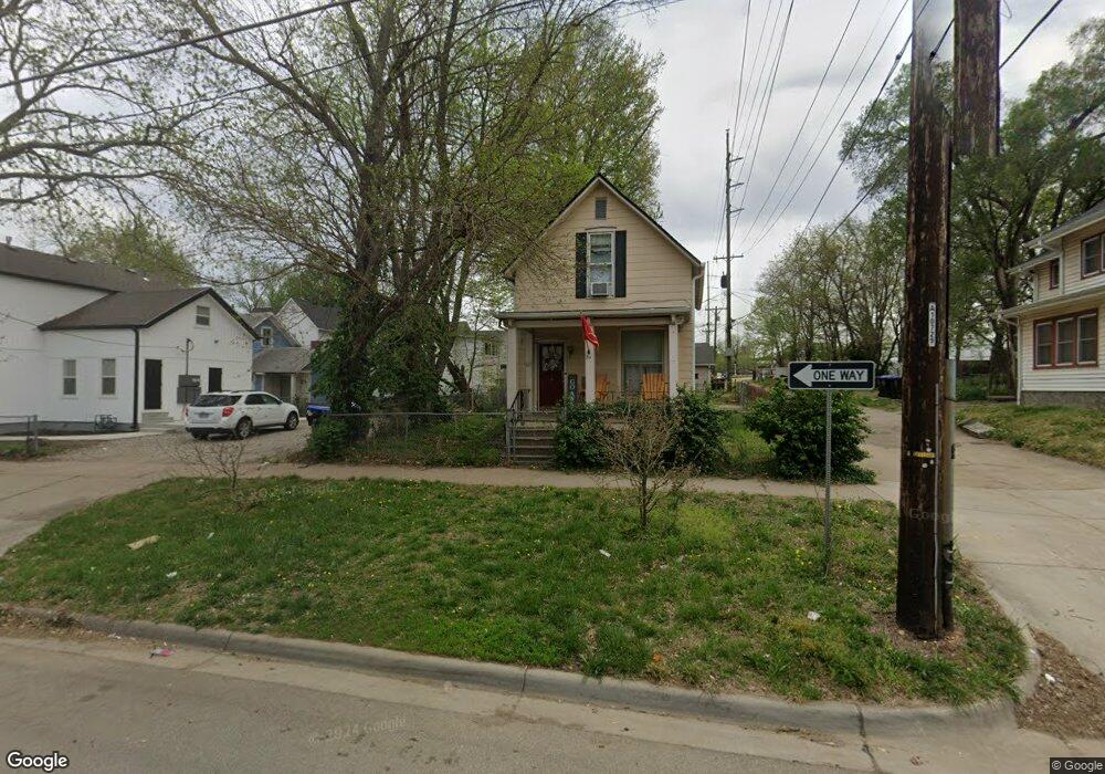 711 SW 5th St, Topeka, KS 66603 - photo 1