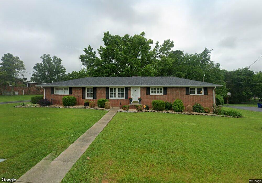 805 Dow Dr, Shelbyville, TN 37160 - photo 1