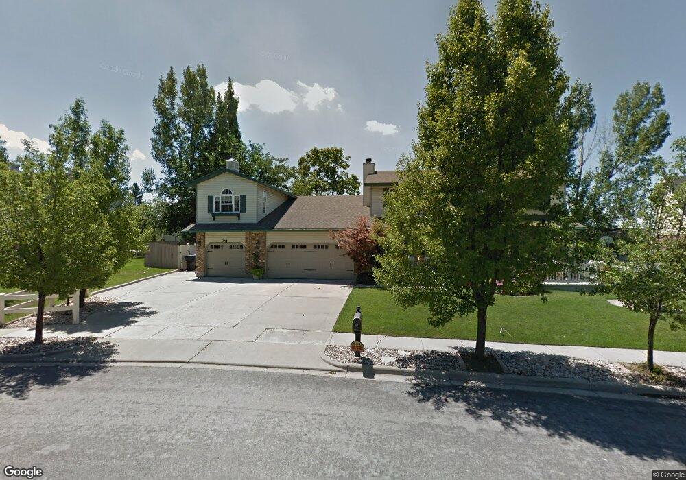 305 Jeffrey Dr, Centerville, UT 84014 - photo 1