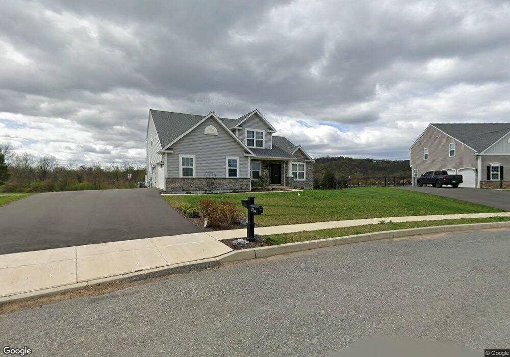 1028 River Crest Dr, Reading, PA 19605 - photo 1