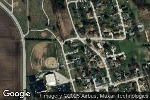 714 N Vine St, Windsor, IL 61957