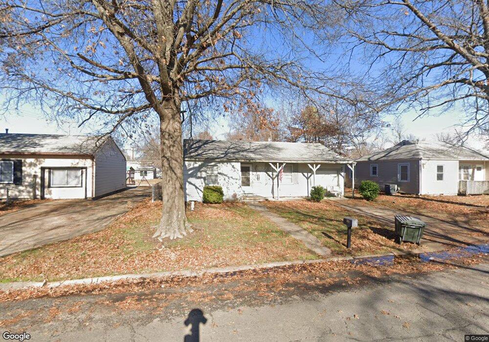 2819 Ward Ave, Parsons, KS 67357 - photo 1