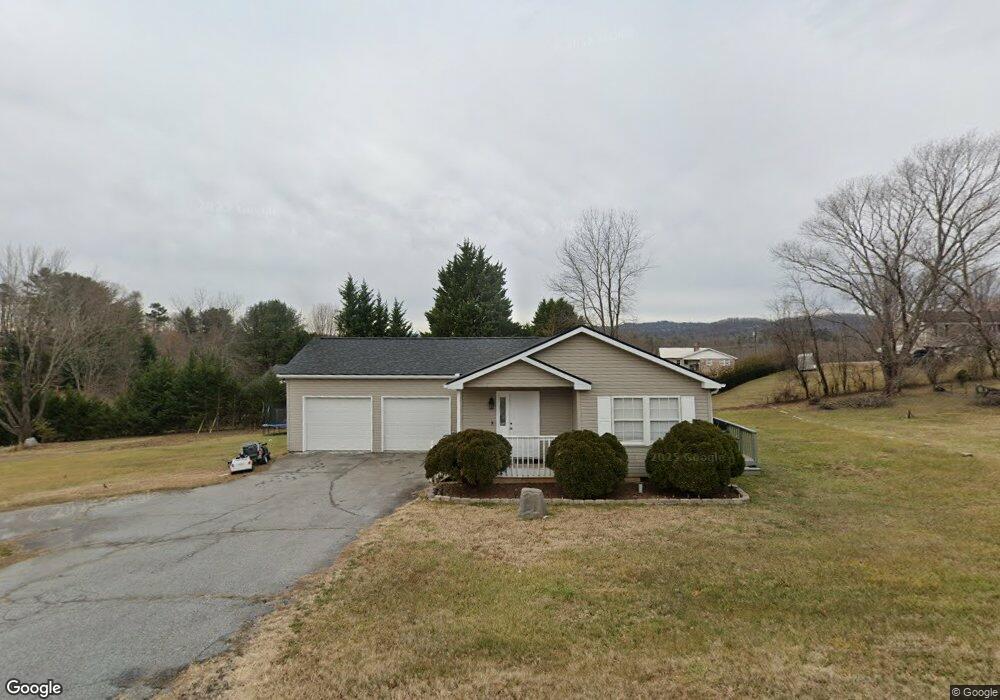 209 Yon Hill Rd, Hendersonville, NC 28792 - photo 1