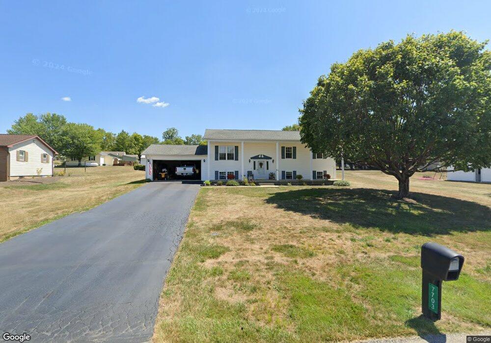 7703 Parker Dr, Circleville, OH 43113 - photo 1