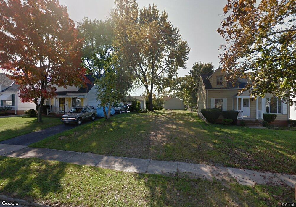 18212 Edinboro Ave, Maple Heights, OH 44137 - photo 1