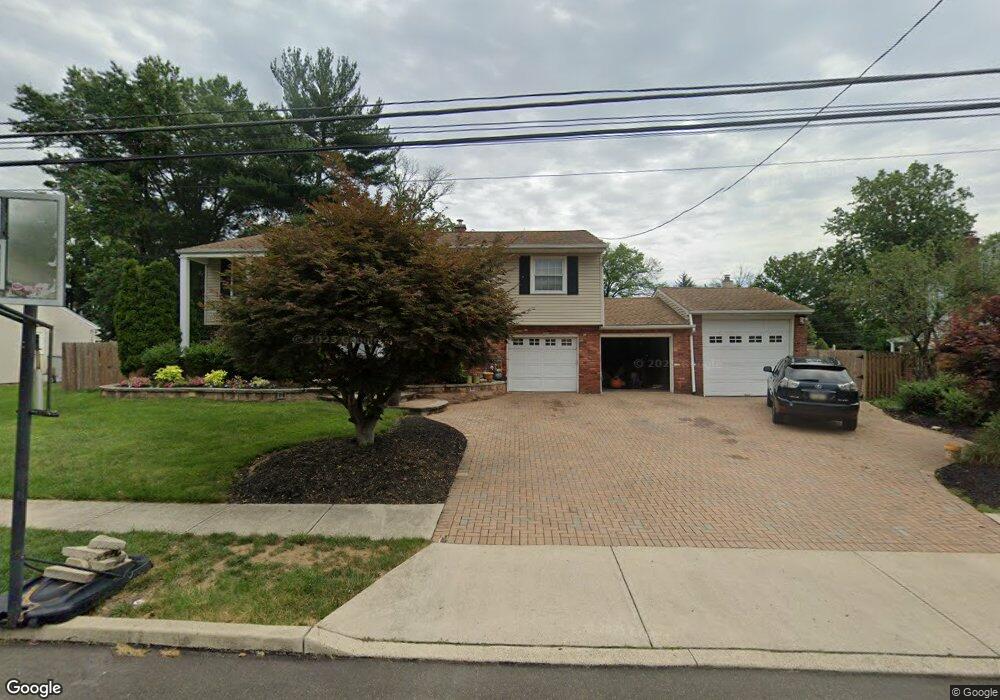 13 Kirby Dr, Morrisville, PA 19067 - photo 1