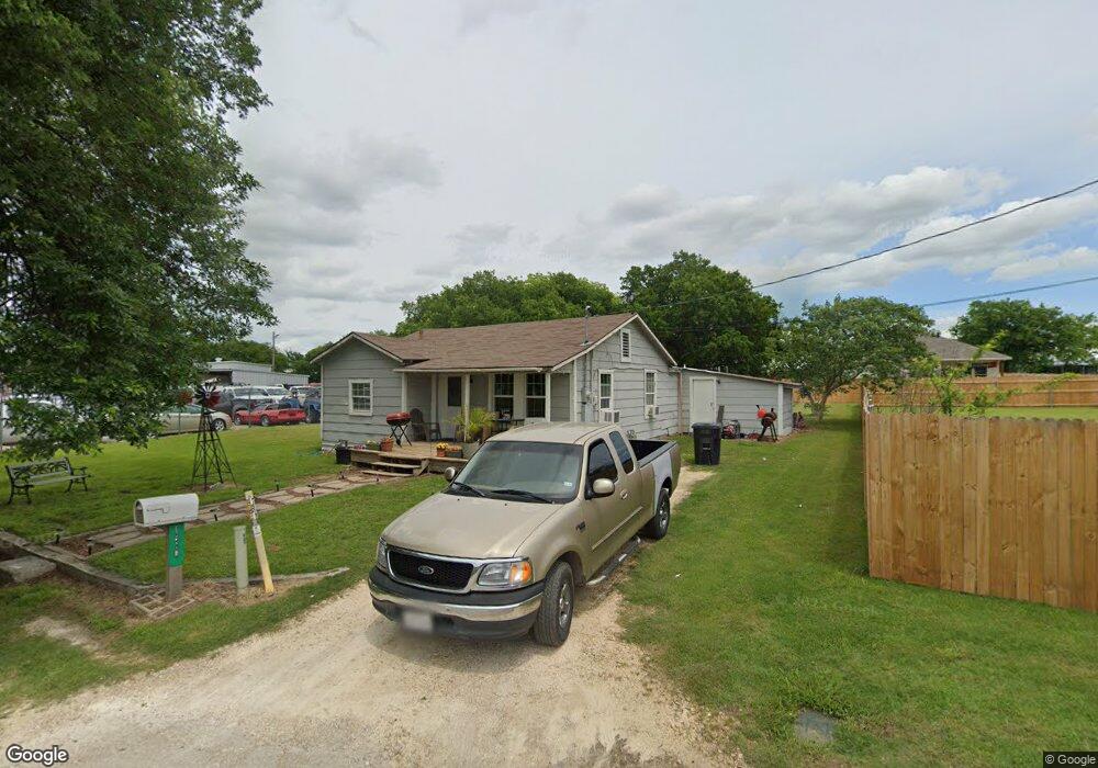 1810 N Robinson St, Cleburne, TX 76031 - photo 1