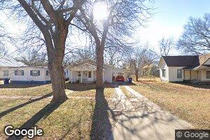 106 E 5th Ave, Caney, KS 67333