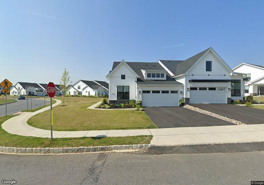 6902 Cedar Dr, Bath, PA 18014 - photo 1