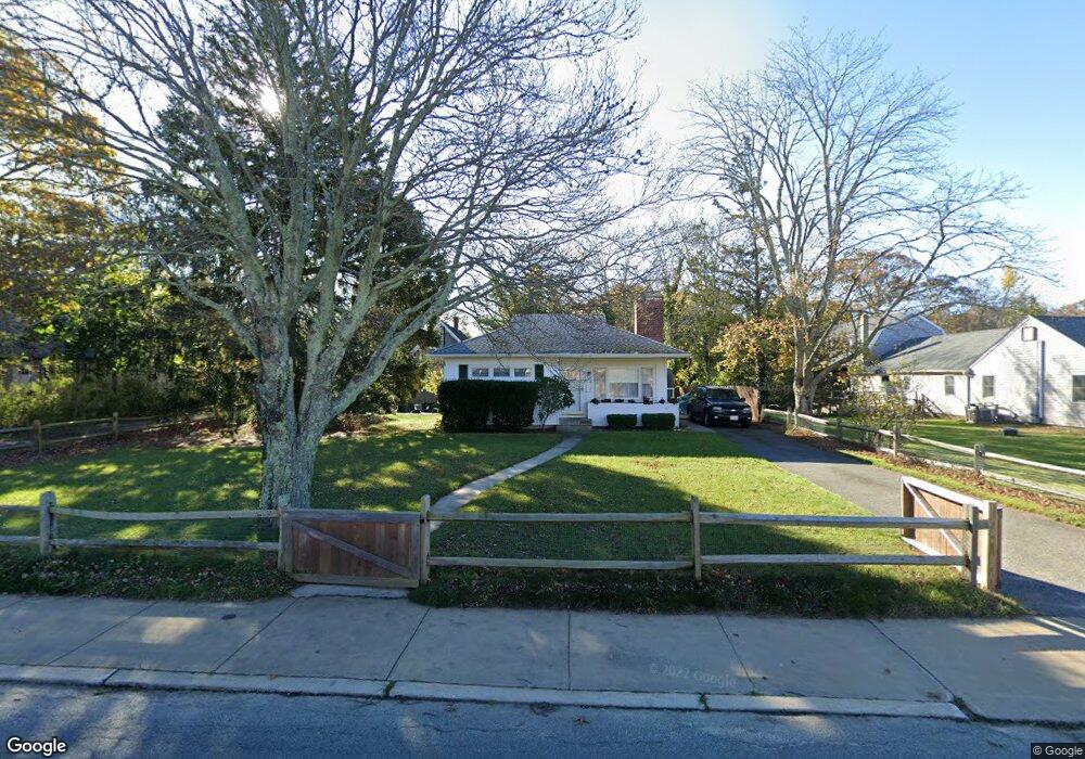 37 W William St, Vineyard Haven, MA 02568 - photo 1