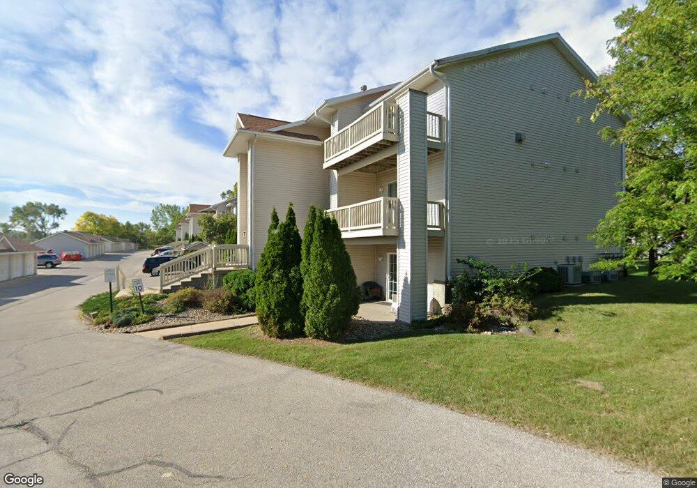 3503 E Ave NW, Cedar Rapids, IA 52405 - photo 1