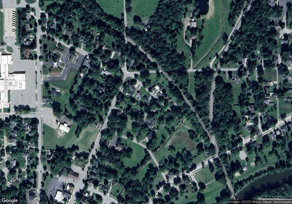 122 E Maple St, Vassar, MI 48768 - photo 1