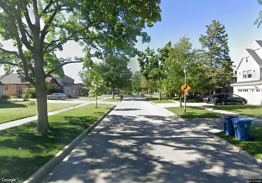 127 N Maple Ave, Elmhurst, IL 60126 - photo 1