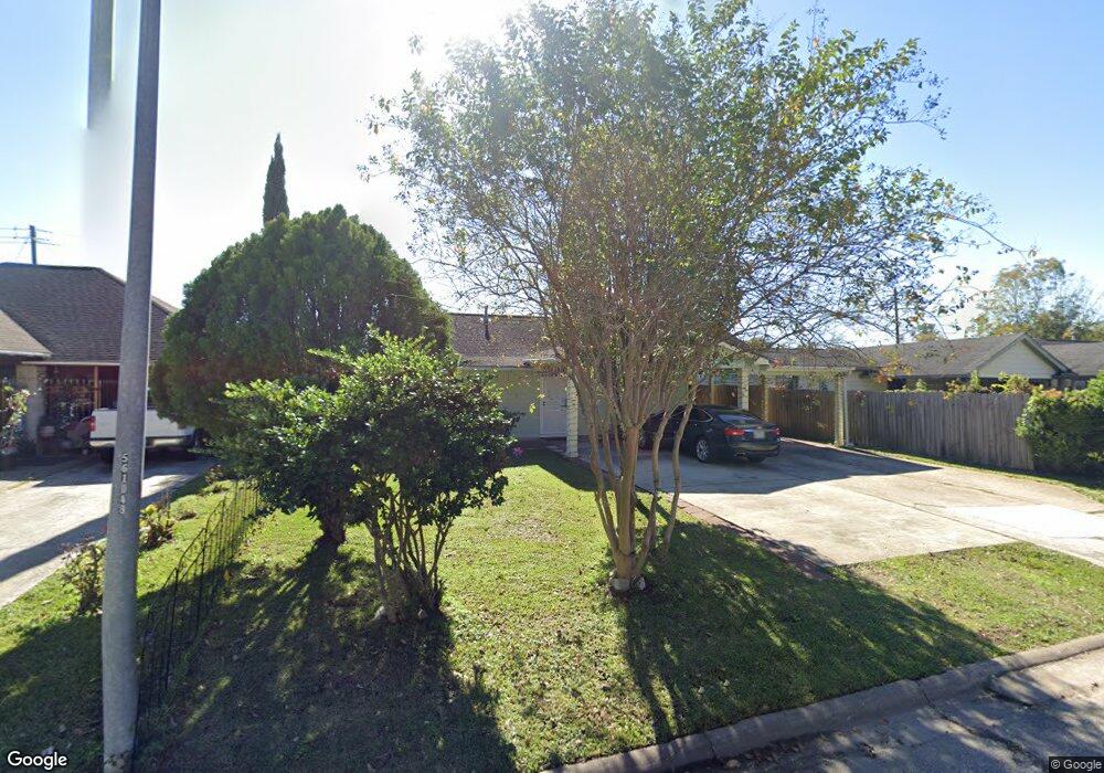 7346 Lakehurst Dr, Houston, TX 77087 - photo 1