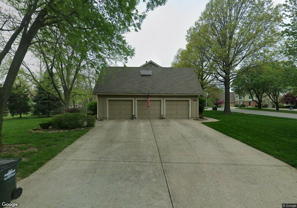 7824 Noland Rd, Shawnee, KS 66216 - photo 1