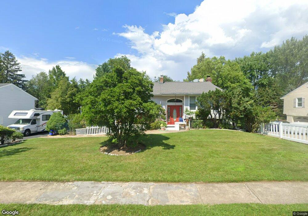 8 Carlson Ct, Closter, NJ 07624 - photo 1