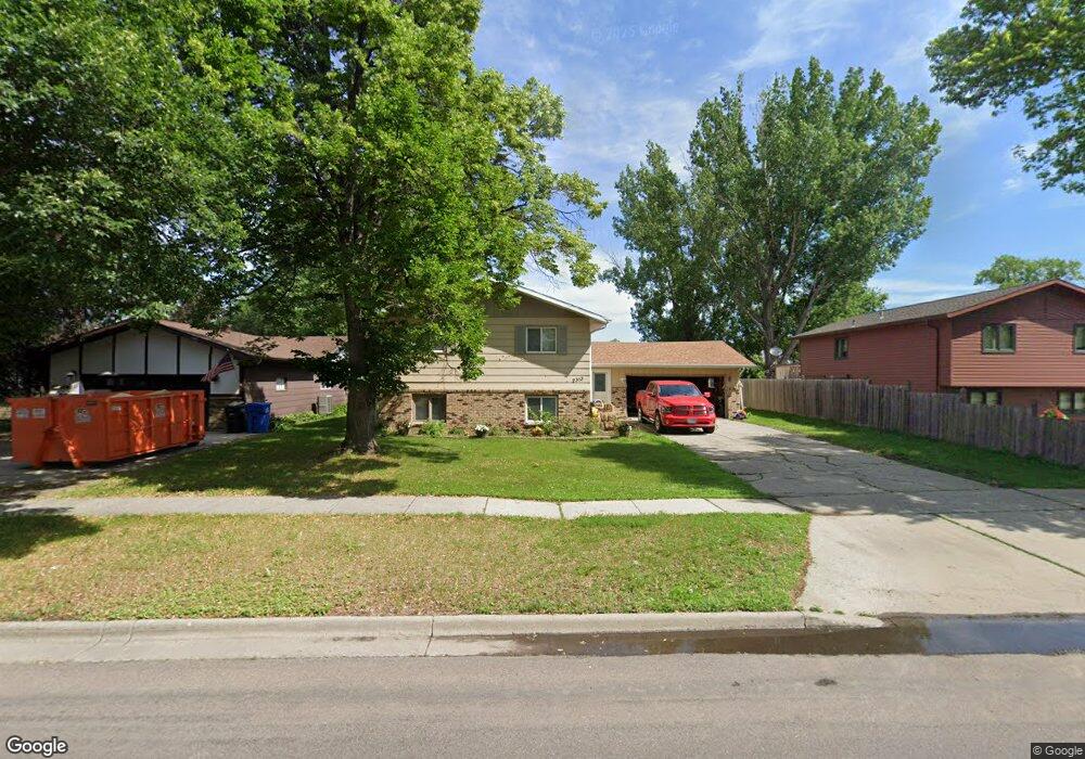 2313 17th Ave S, Fargo, ND 58103 - photo 1