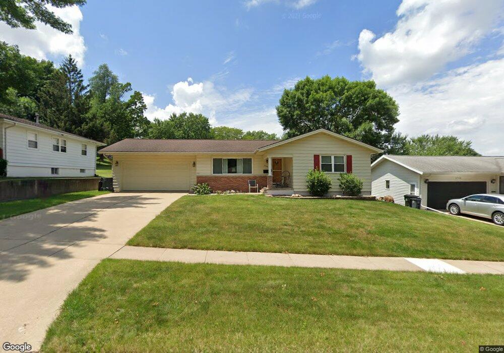 2746 Southland St SW, Cedar Rapids, IA 52404 - photo 1