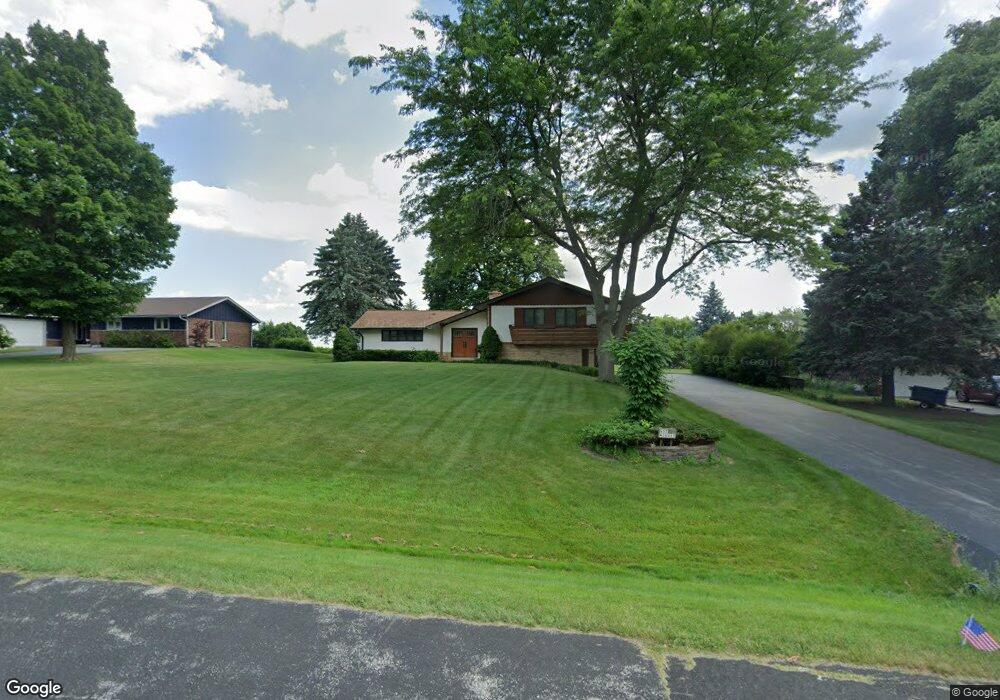 N57W26417 Mount Du Lac Dr, Sussex, WI 53089 - photo 1