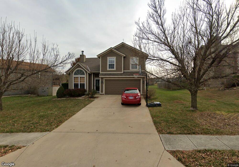 21321 W 52nd St, Shawnee, KS 66218 - photo 1
