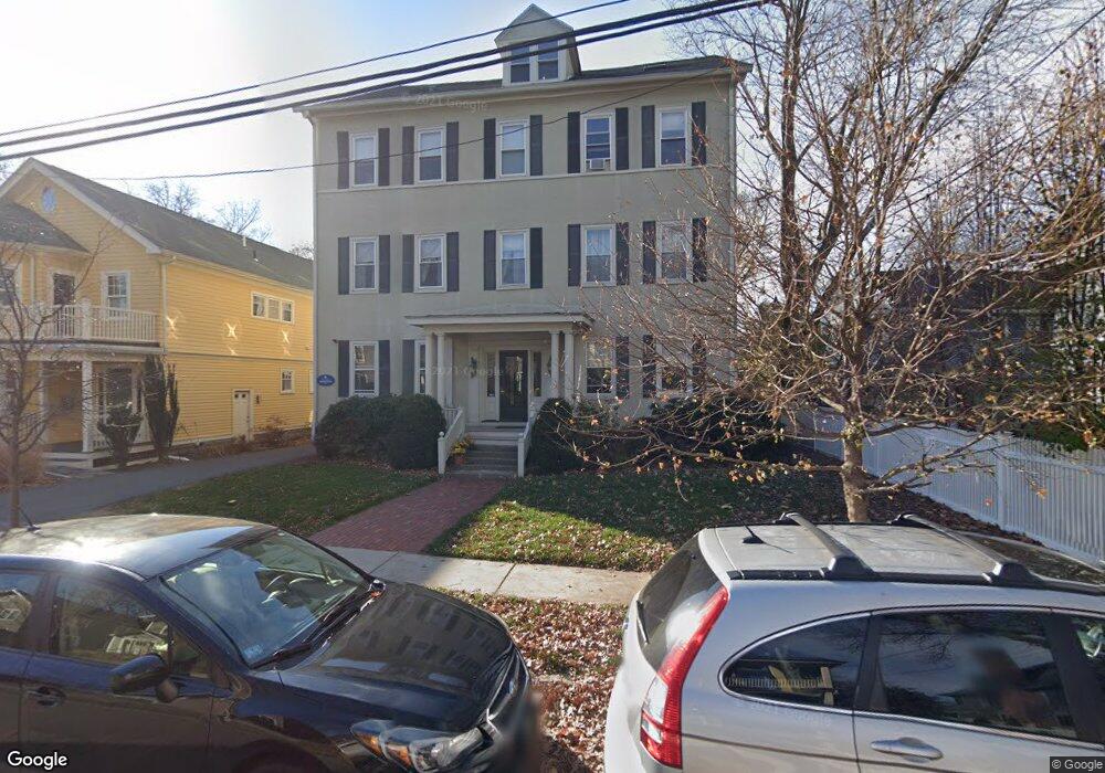 234 Lake View Ave unit 1,234, Cambridge, MA 02138 - photo 1