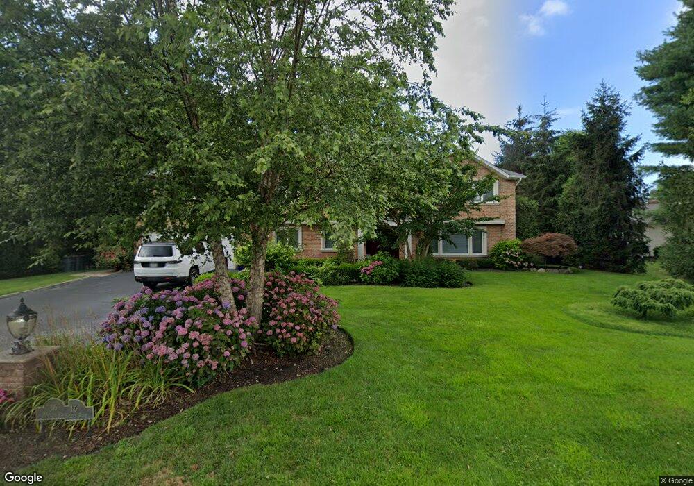 16 Hemlock Rd, Manhasset, NY 11030 - photo 1