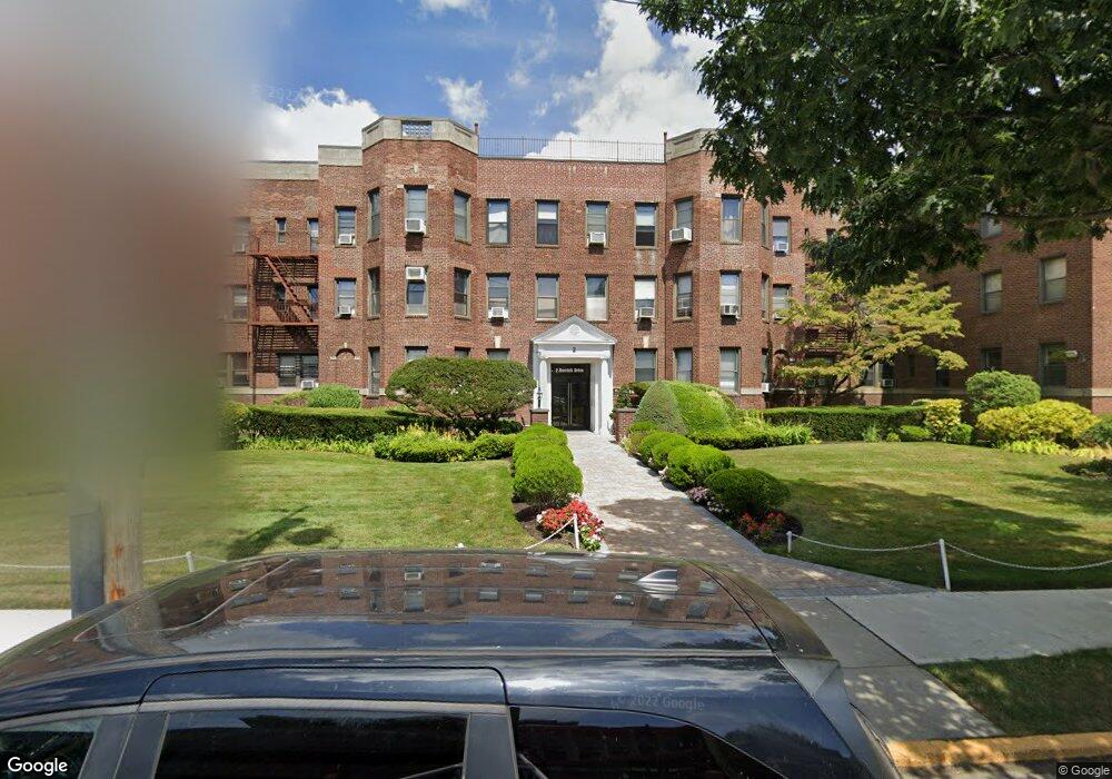 2 Herrick Dr unit 1C, Lawrence, NY 11559 - photo 1