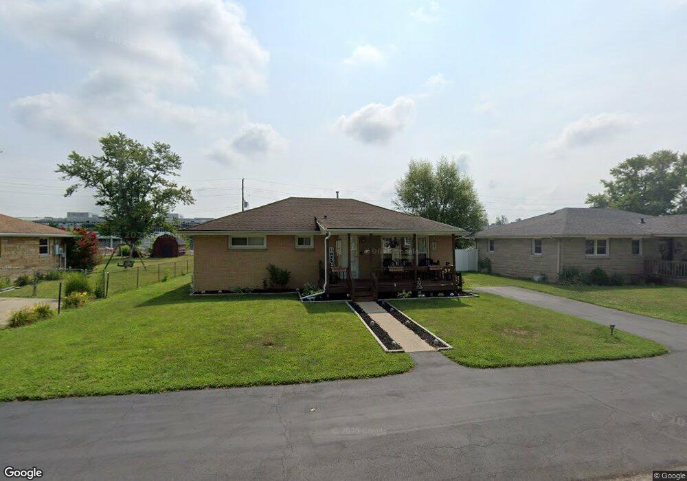 241 Coovert St, Columbus, IN 47201 - photo 1