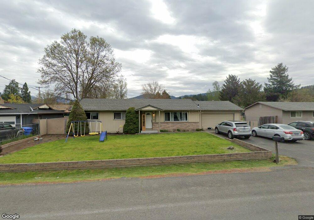 2105 Cullison Ln, Grants Pass, OR 97527 - photo 1