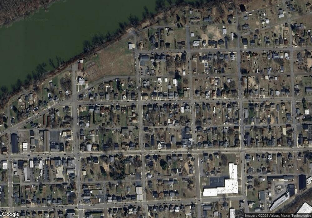 610 E 2nd St, Nescopeck, PA 18635 - photo 1