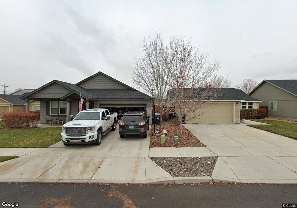 3220 SW Obsidian Ave, Redmond, OR 97756 - photo 1