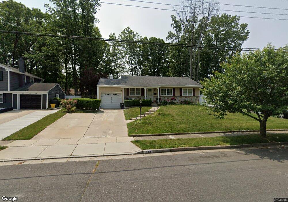 913 Coach Rd, Blackwood, NJ 08012 - photo 1