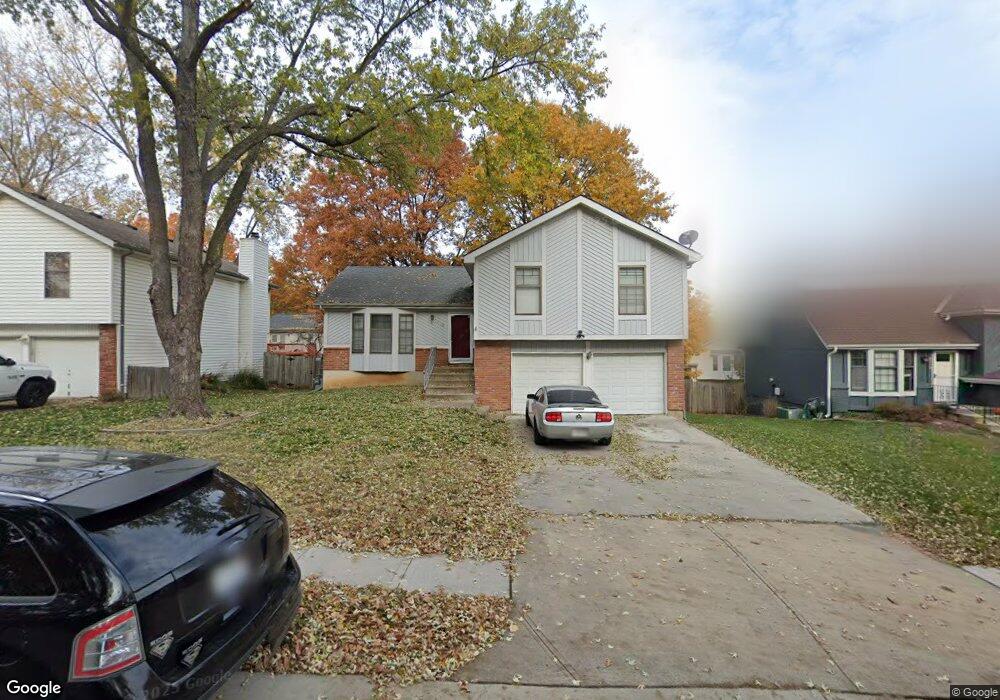 9716 W 49th Place, Shawnee, KS 66203 - photo 1