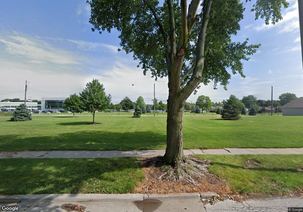 1404 Elm St, Davenport, IA 52803 - photo 1