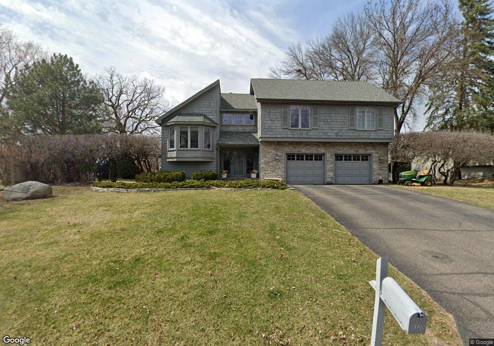 5220 Knob Hill Ct, Minnetonka, MN 55345 - photo 1