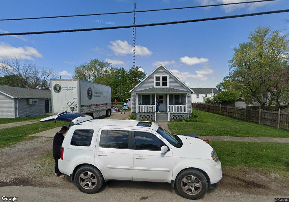 1223 N Mclean St, Lincoln, IL 62656 - photo 1