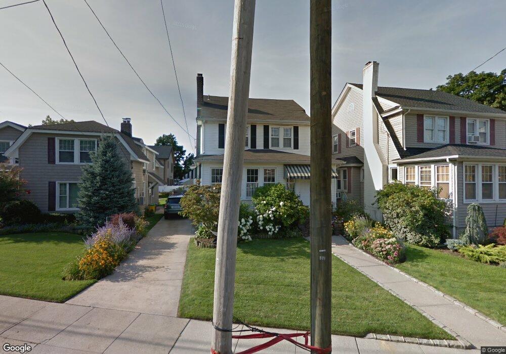 580 W Broadway, Cedarhurst, NY 11516 - photo 1