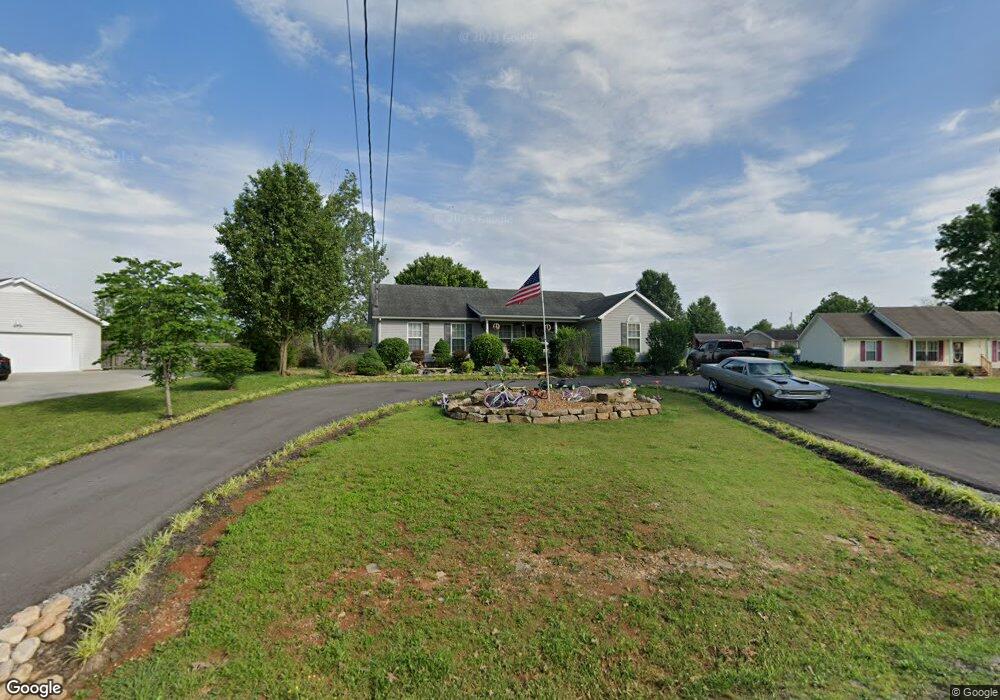 208 Shapard Dr, Shelbyville, TN 37160 - photo 1