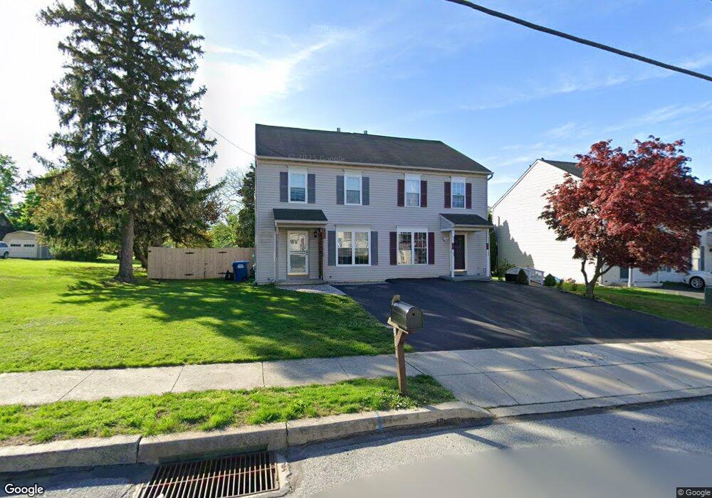 970 Maple St, Honey Brook, PA 19344 - photo 1