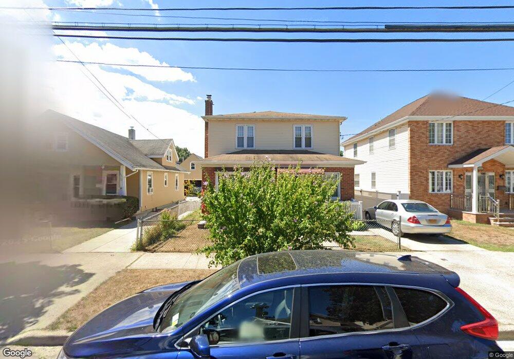 8448 260th St, Floral Park, NY 11001 - photo 1